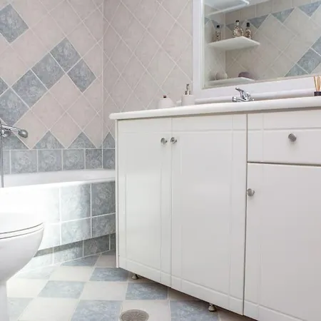 Naxos Premium Ano Sangrion
